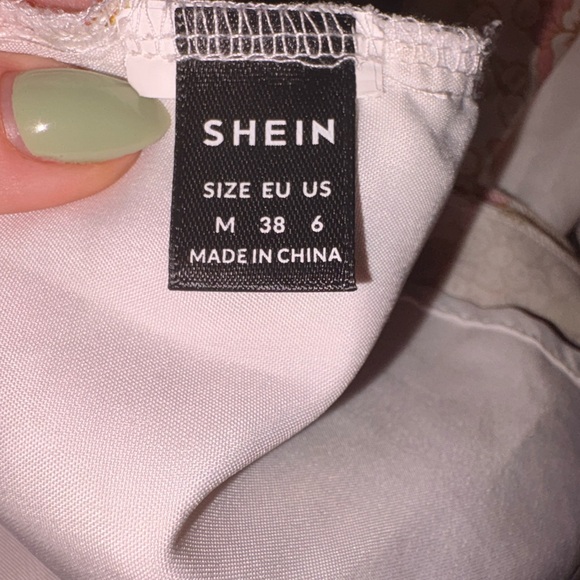 SHEIN ruffle dress - Picture 2 of 4